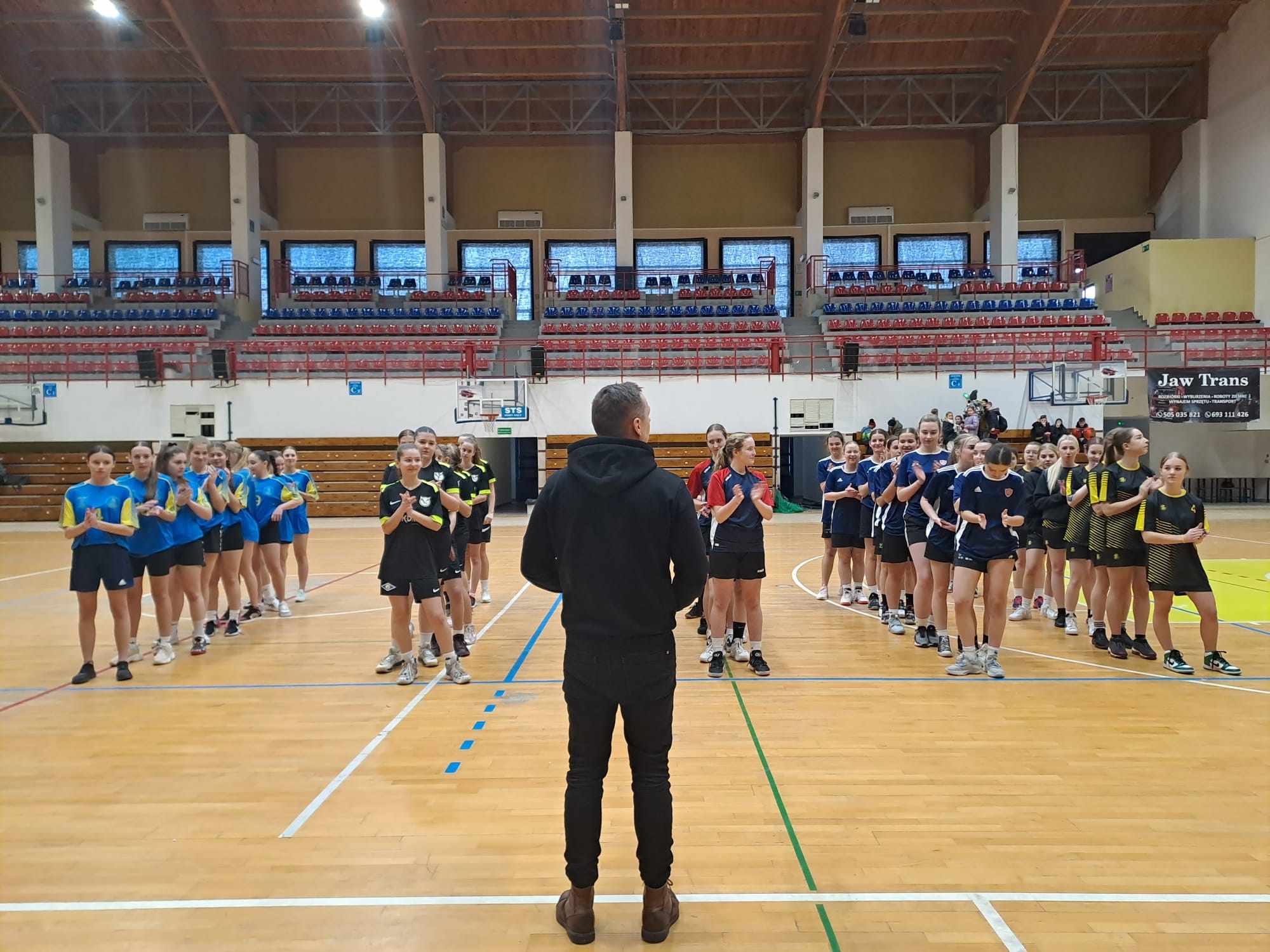 Zdjęcie MNS Licealiada Dziewcząt - koszykówka 15 (1)96f7da60-2a30-45e2-8798-03e3923ded5c.jpg w galerii Mistrzostwa Nowego Sącza - Licealiada Dziewcząt - Koszykówka